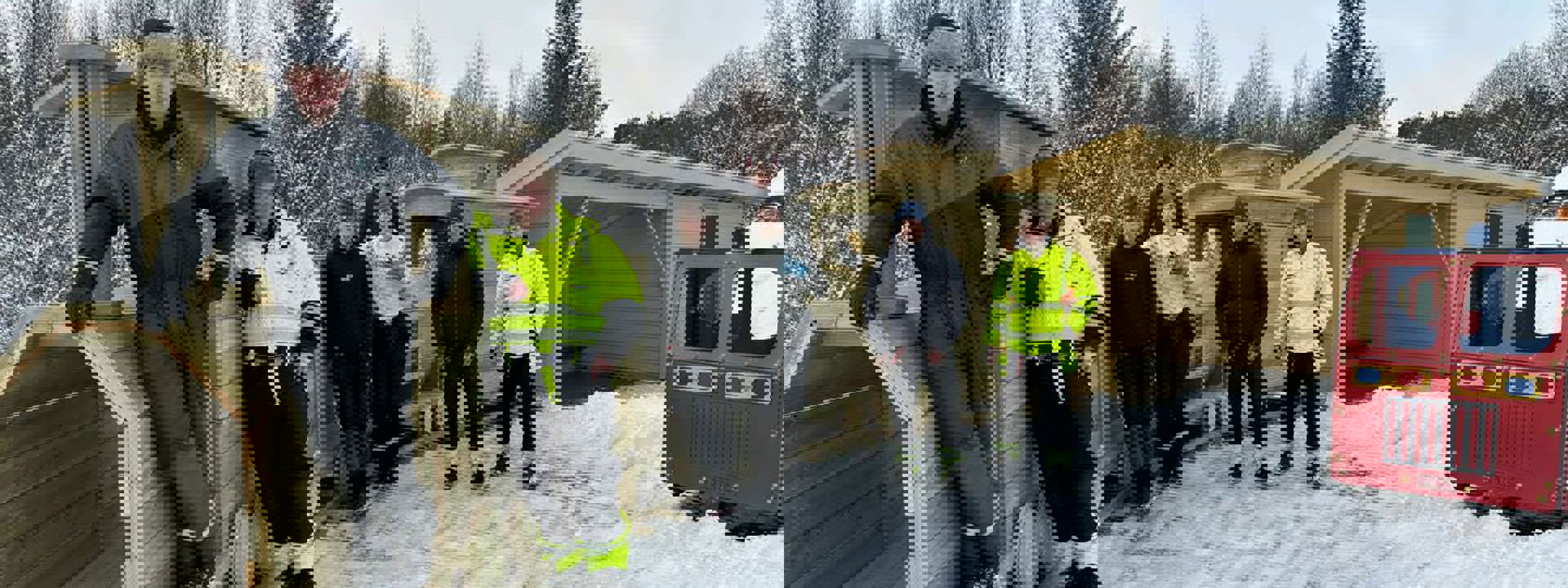 Bilete av elevar og leiketog i barnehagen